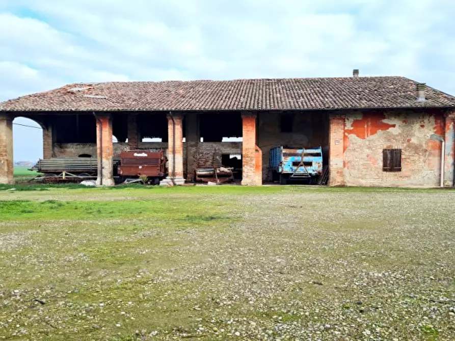 Immagine 10 di Rustico / casale in vendita  a Cortemaggiore