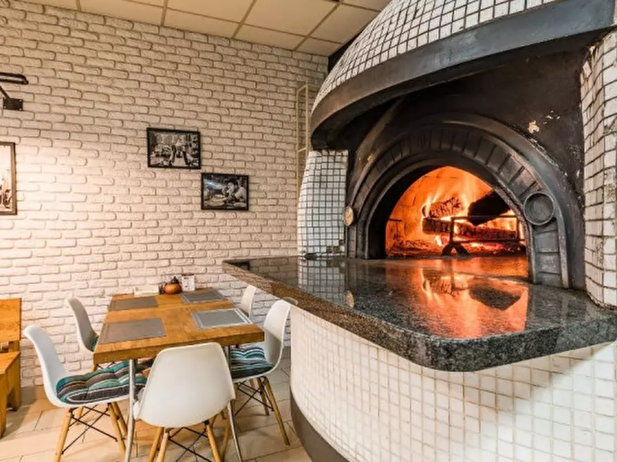 Immagine 2 di Attività commerciale in vendita  in Via Petrarca a Albignasego