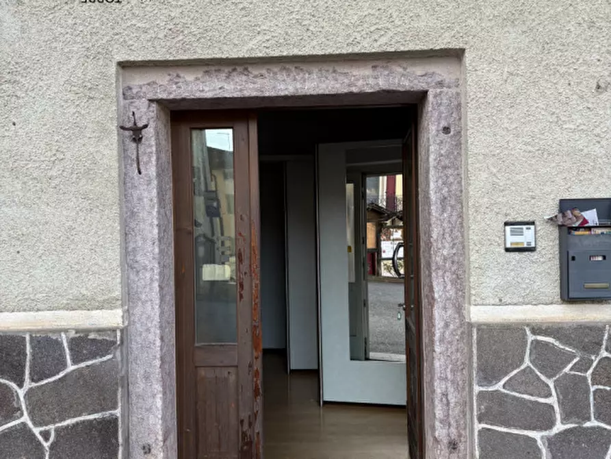 Immagine 4 di Attività commerciale in affitto  a Contà