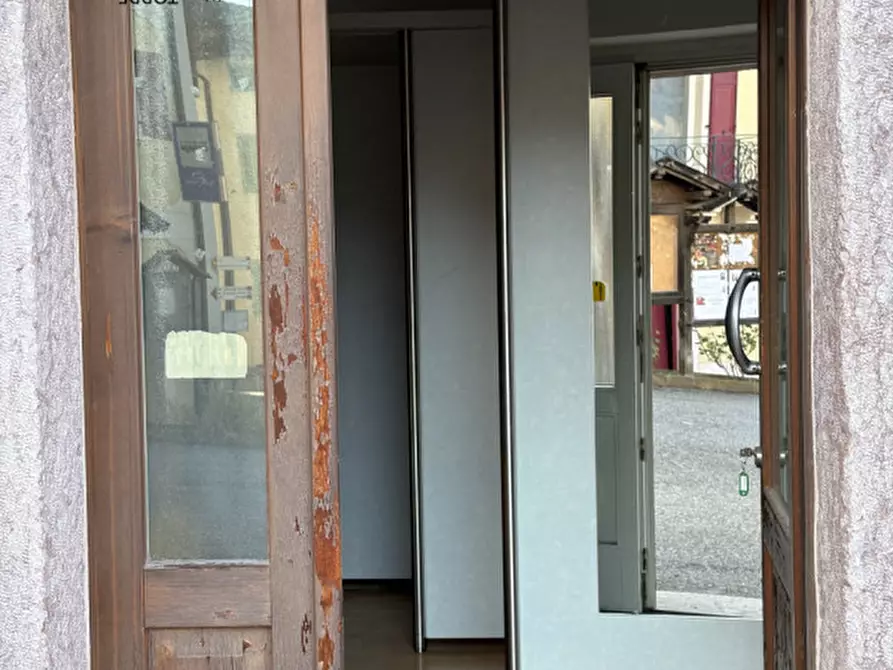 Immagine 5 di Attività commerciale in affitto  a Contà