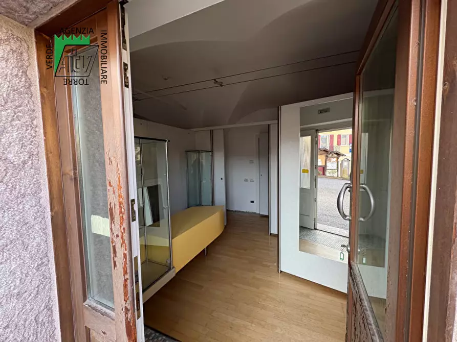 Immagine 6 di Attività commerciale in affitto  a Contà