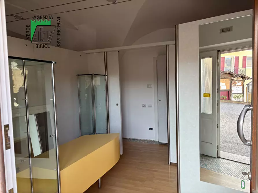 Immagine 8 di Attività commerciale in affitto  a Contà