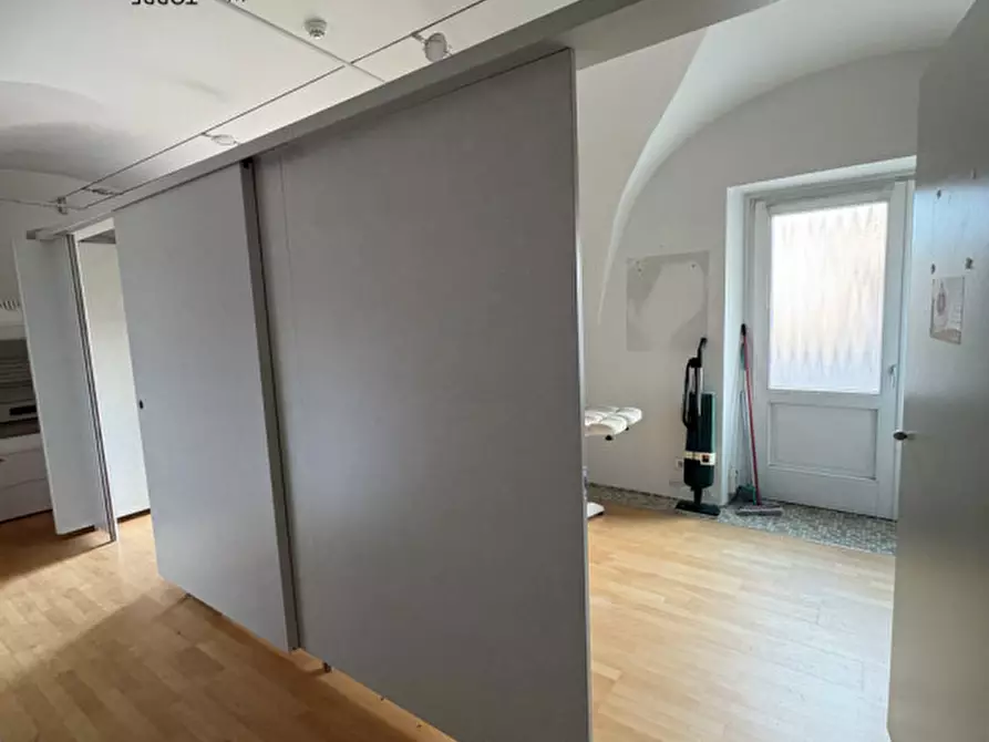 Immagine 15 di Attività commerciale in affitto  a Contà