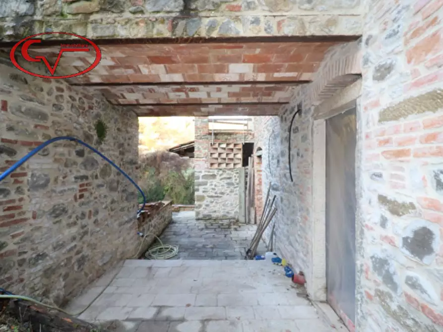 Immagine 28 di Rustico / casale in vendita  in 5 km da Montevarchi a Montevarchi