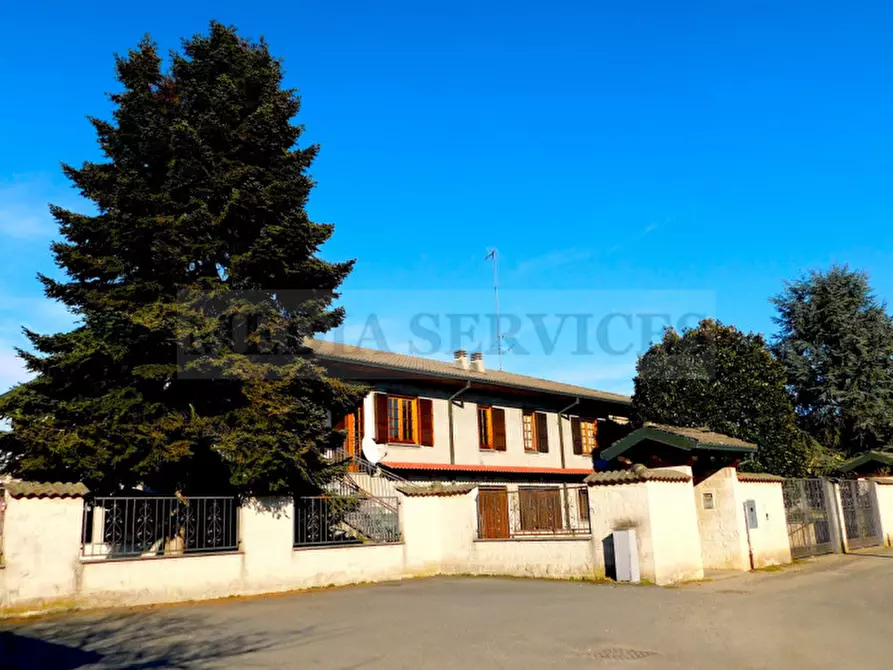 Immagine 1 di Villa in vendita  in via Alessandro Volta n° 22 a Sannazzaro De' Burgondi