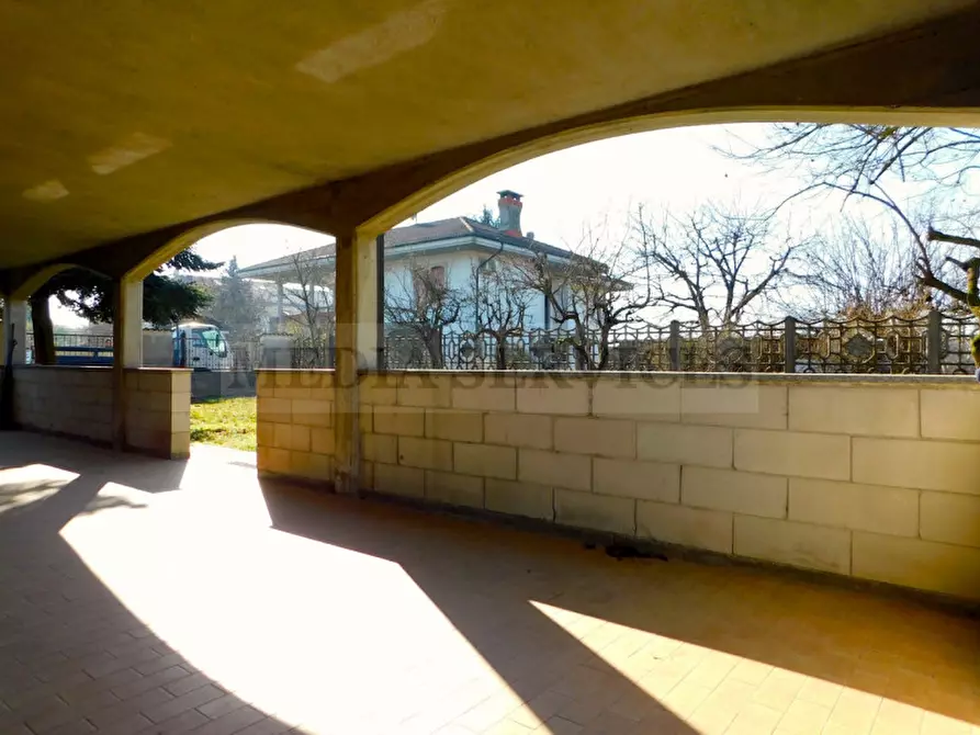 Immagine 31 di Villa in vendita  in via Alessandro Volta n° 22 a Sannazzaro De' Burgondi