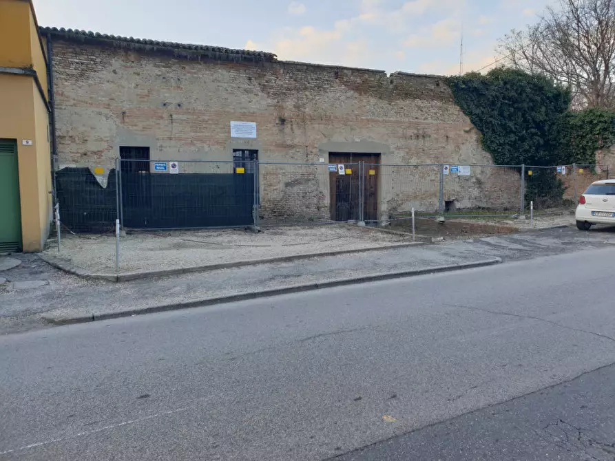 Immagine 1 di Laboratorio in vendita  in Via del Portonaccio a Forli'