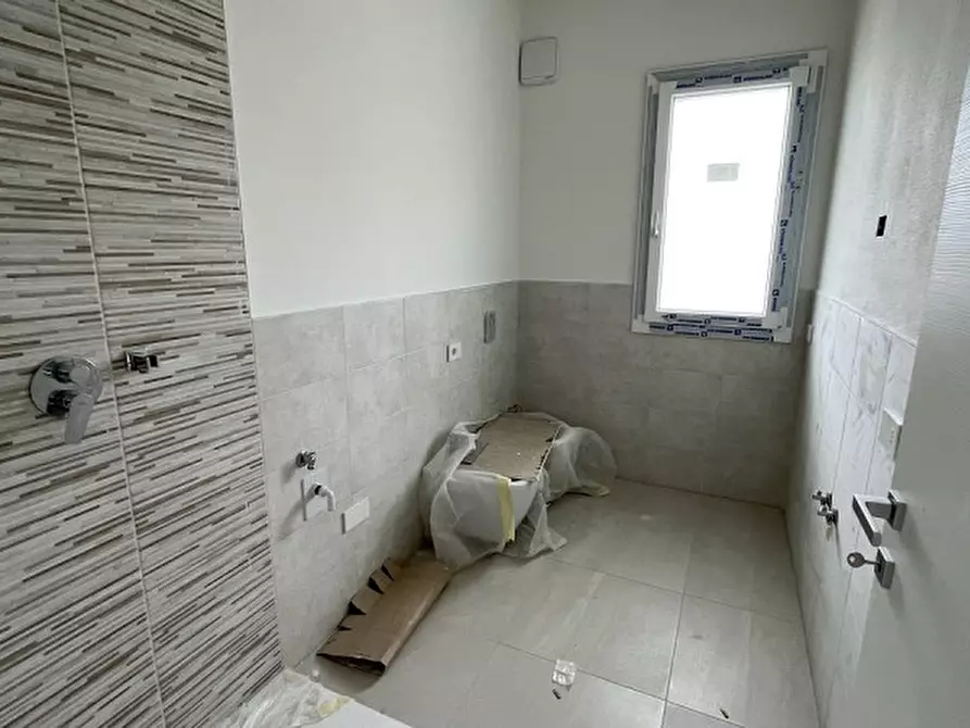 Immagine 10 di Appartamento in vendita  in Via Venturini a Chioggia