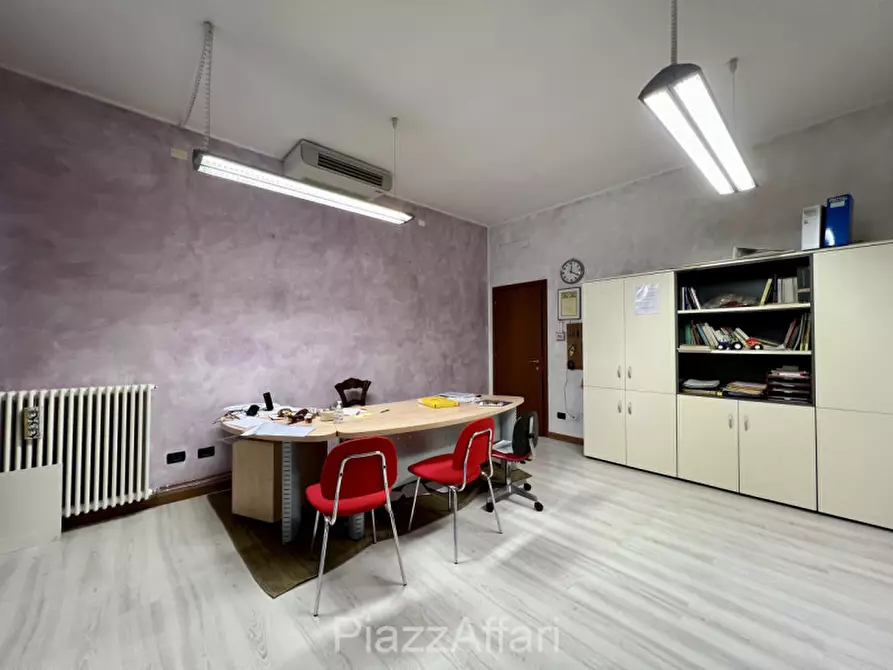 Immagine 5 di Ufficio in vendita  in Correzzola - Villa del Bosco a Correzzola