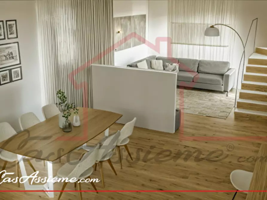 Immagine 2 di Casa indipendente in vendita  a Loria