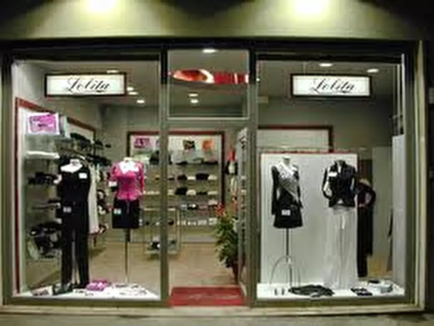 Immagine 4 di Negozio in affitto  in via roma 121 a Albignasego