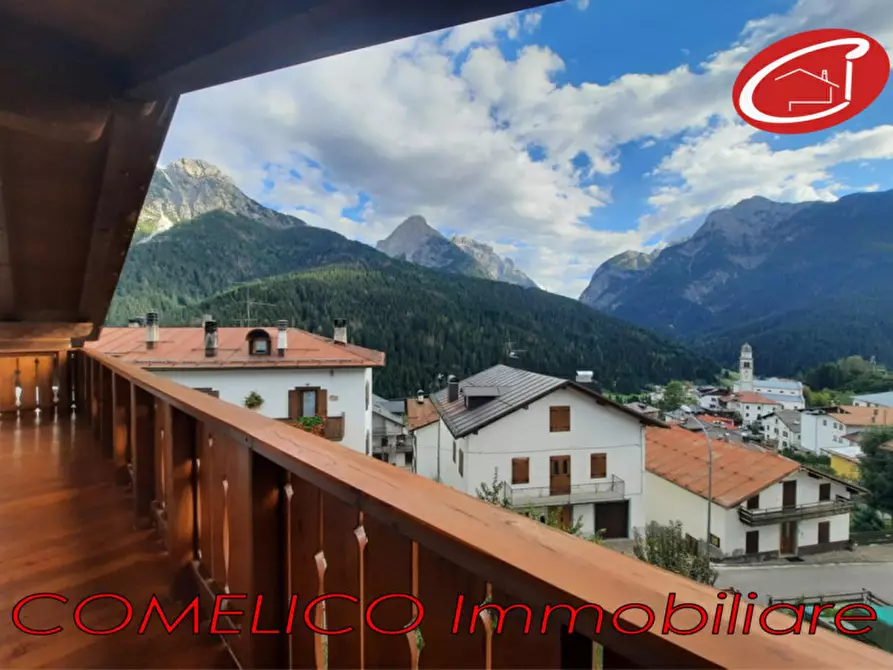 Immagine 1 di Casa indipendente in vendita  a San Pietro Di Cadore