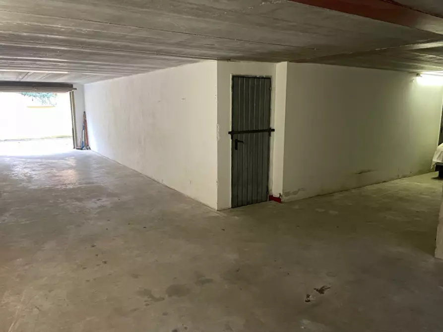 Immagine 3 di Magazzino in affitto  in Via Palladio a Abano Terme