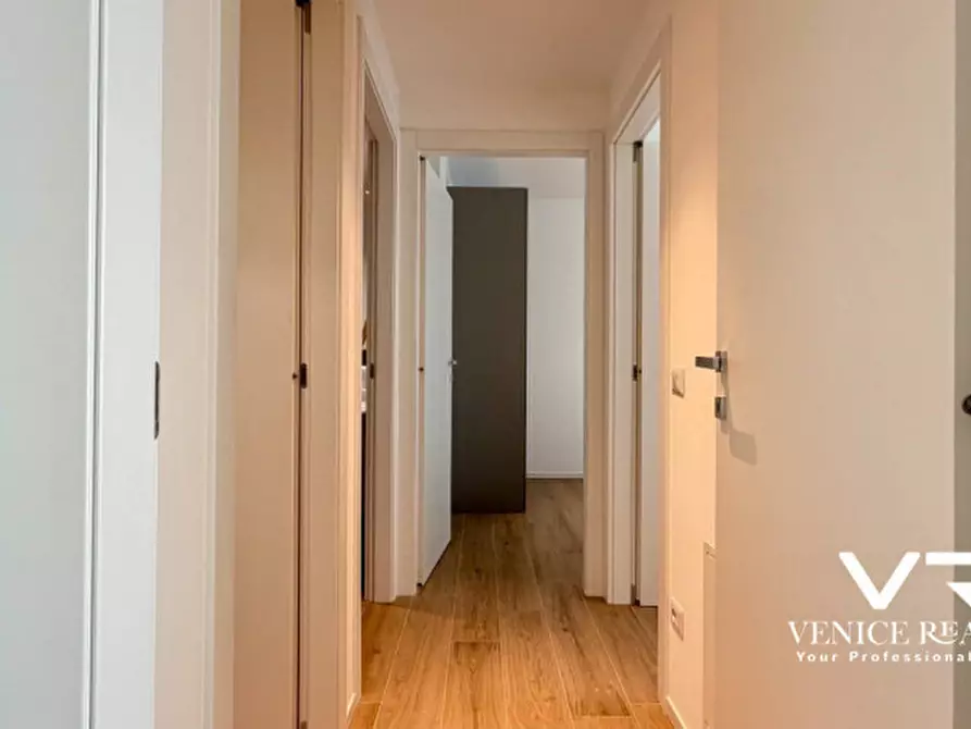 Immagine 16 di Appartamento in vendita  in viale oriente a Jesolo