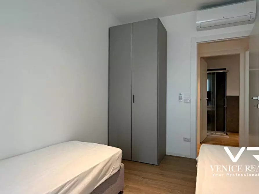 Immagine 23 di Appartamento in vendita  in viale oriente a Jesolo