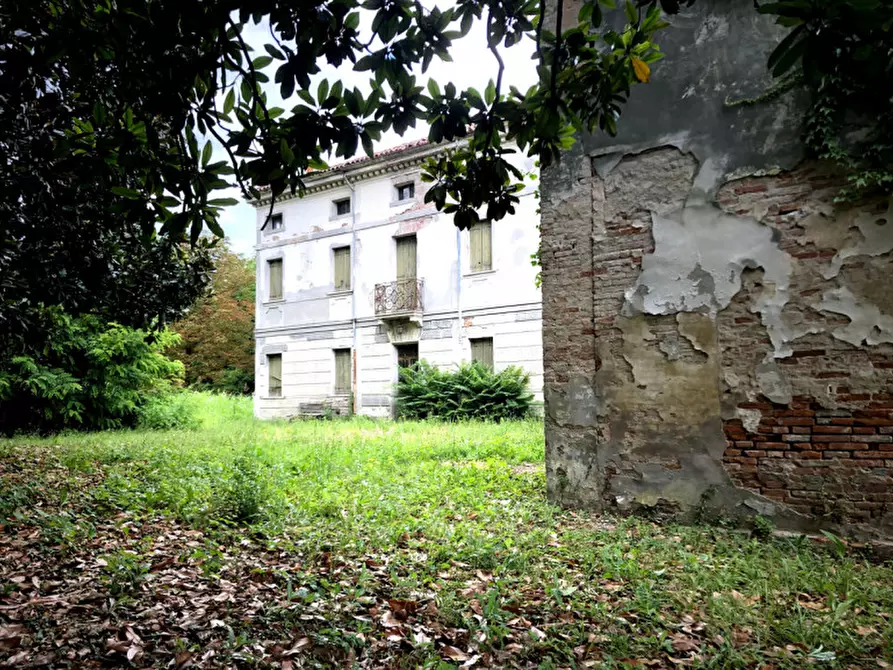 Immagine 1 di Rustico / casale in vendita  in via Giotto a Rovigo