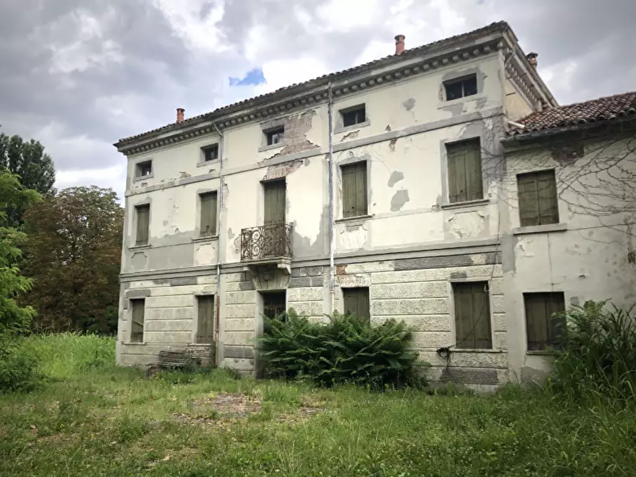 Immagine 2 di Rustico / casale in vendita  in via Giotto a Rovigo
