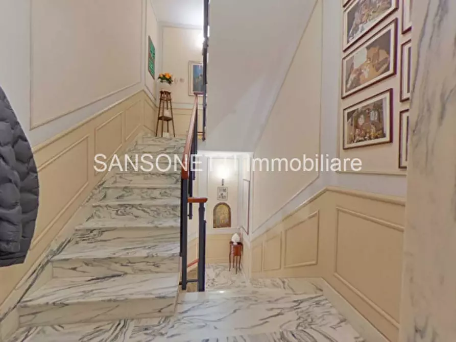 Immagine 8 di Palazzo in vendita  in Leopardi a Fasano