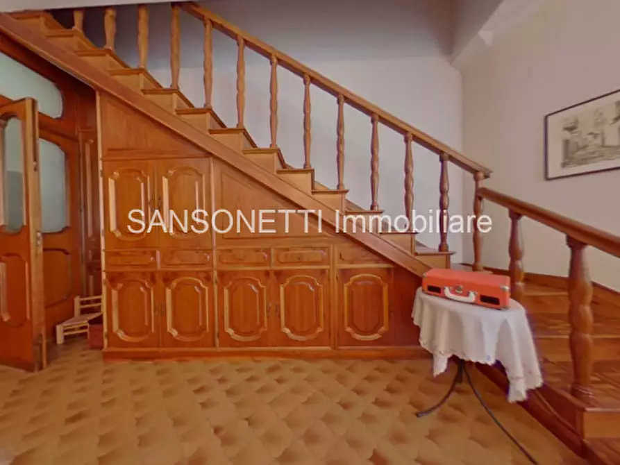 Immagine 12 di Palazzo in vendita  in Leopardi a Fasano