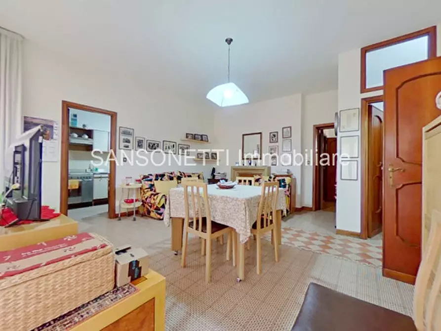 Immagine 15 di Palazzo in vendita  in Leopardi a Fasano