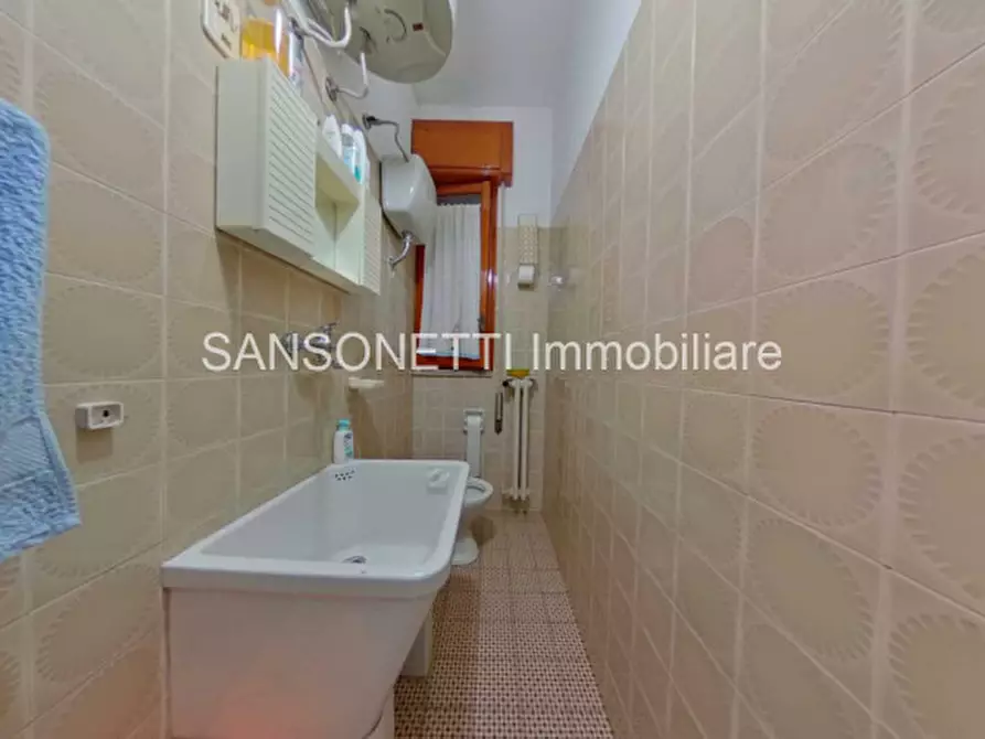 Immagine 20 di Palazzo in vendita  in Leopardi a Fasano