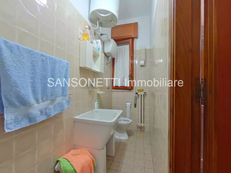 Immagine 21 di Palazzo in vendita  in Leopardi a Fasano