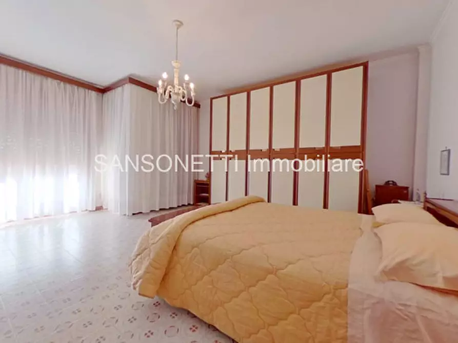 Immagine 26 di Palazzo in vendita  in Leopardi a Fasano