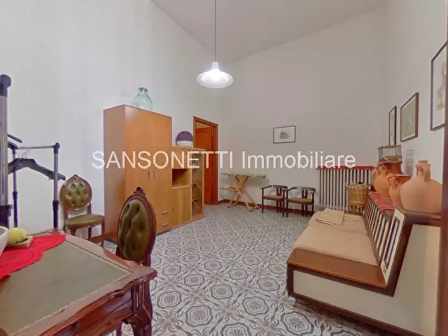 Immagine 38 di Palazzo in vendita  in Leopardi a Fasano