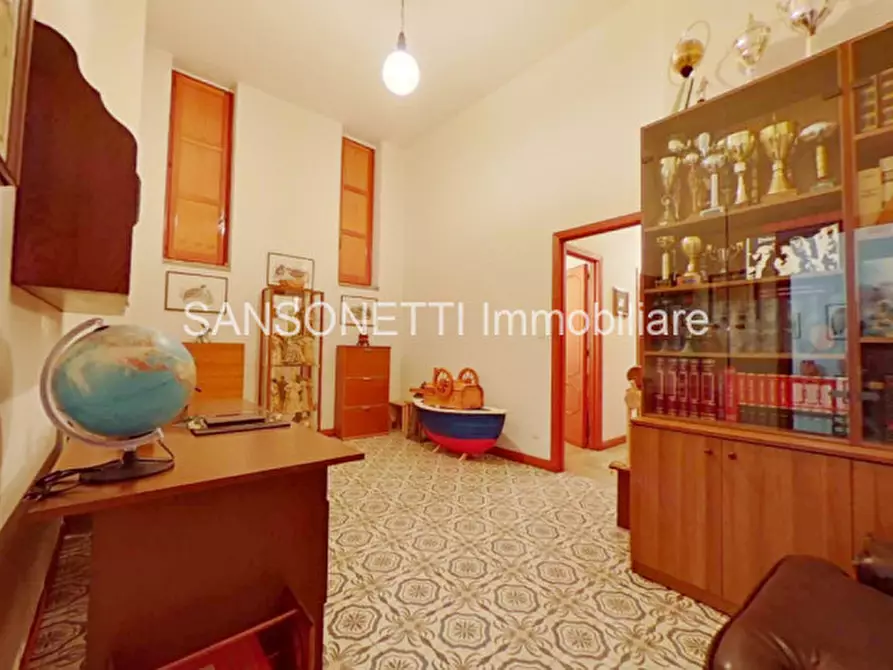 Immagine 39 di Palazzo in vendita  in Leopardi a Fasano