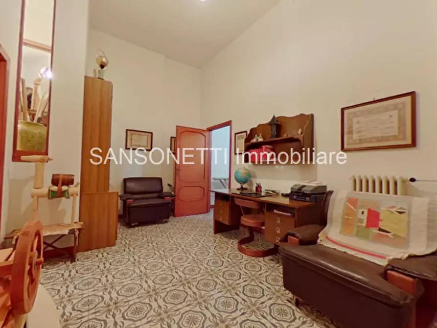 Immagine 40 di Palazzo in vendita  in Leopardi a Fasano