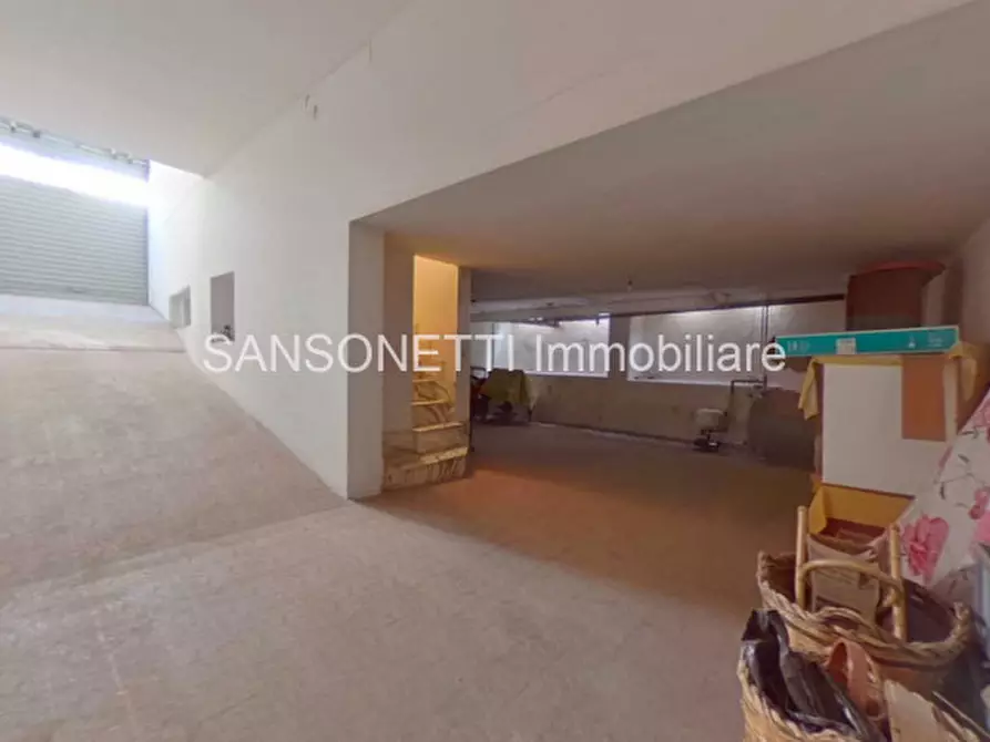 Immagine 45 di Palazzo in vendita  in Leopardi a Fasano