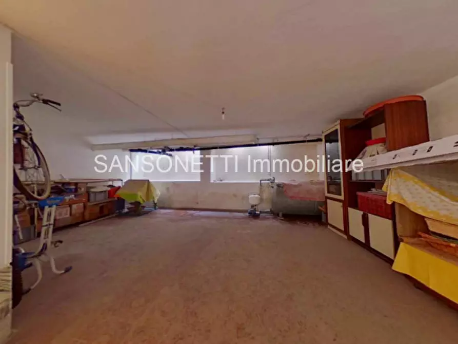 Immagine 46 di Palazzo in vendita  in Leopardi a Fasano