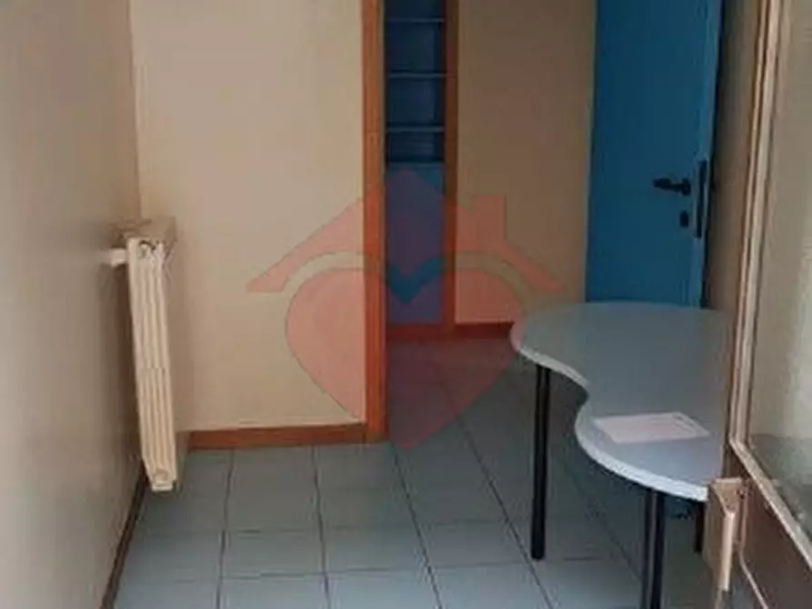 Immagine 8 di Negozio in affitto  in via xxv aprile 49 a Cassina De' Pecchi