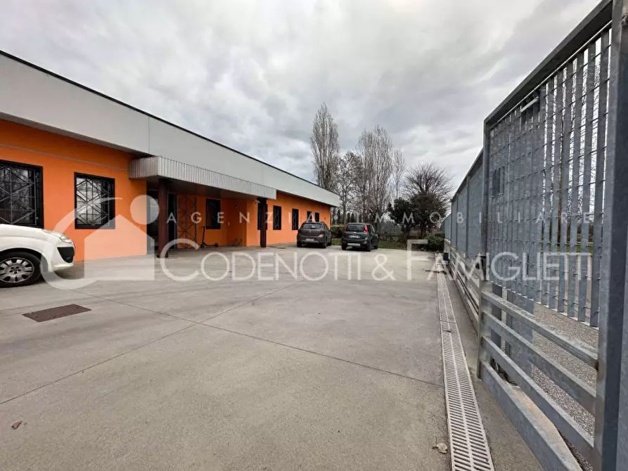 Immagine 3 di Laboratorio in vendita  in via boccaccio 49 a Mazzano