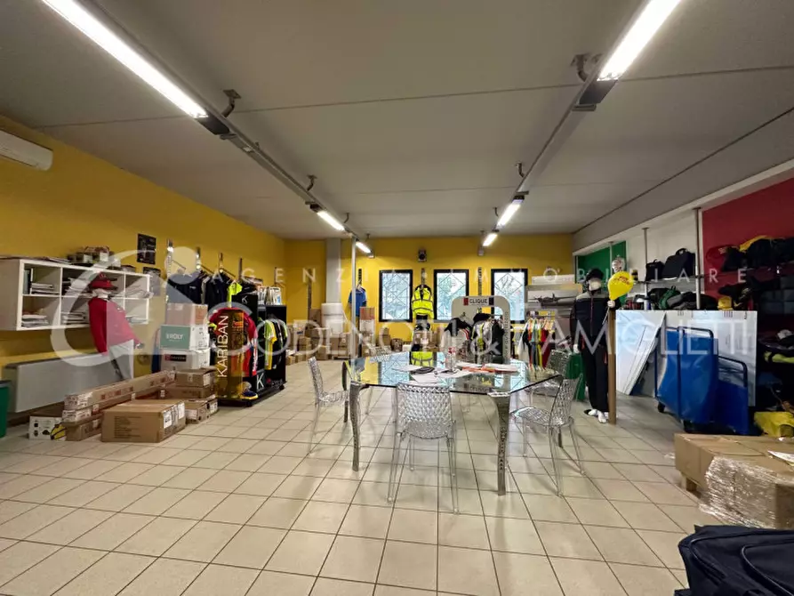 Immagine 14 di Laboratorio in vendita  in via boccaccio 49 a Mazzano