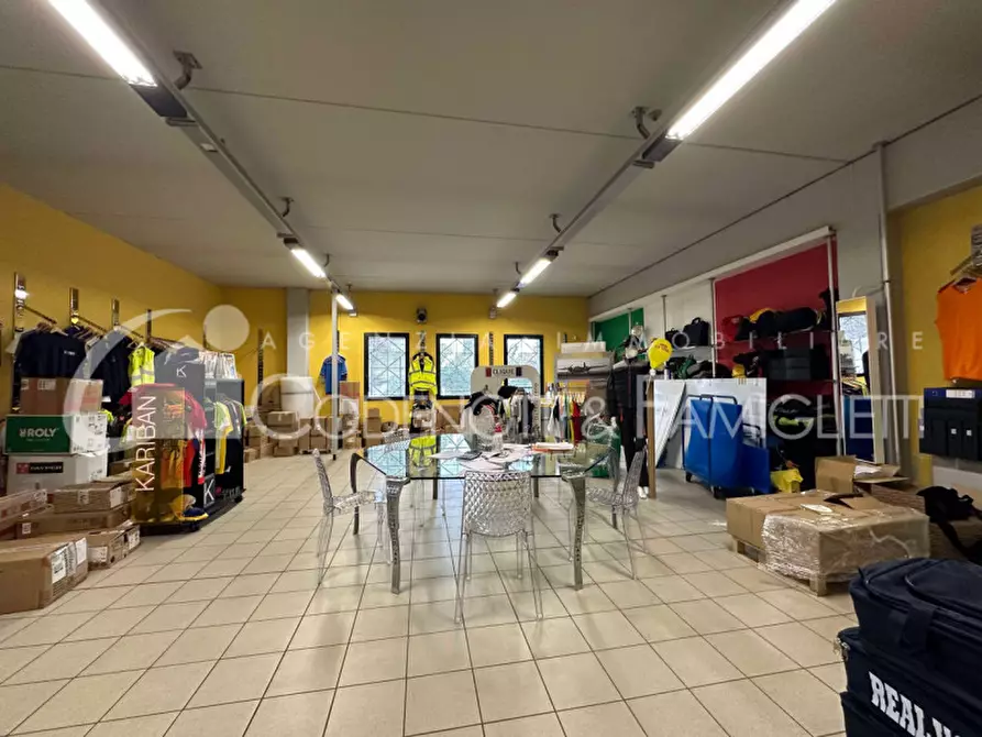 Immagine 15 di Laboratorio in vendita  in via boccaccio 49 a Mazzano