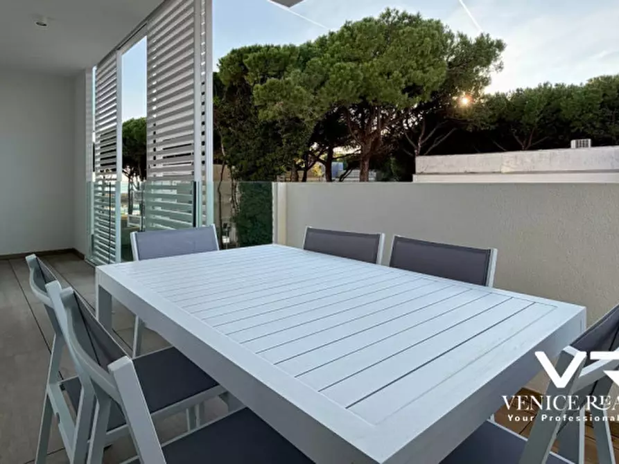 Immagine 6 di Appartamento in vendita  in viale oriente a Jesolo