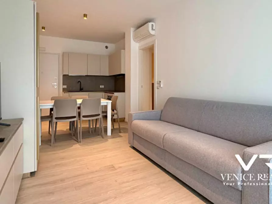 Immagine 13 di Appartamento in vendita  in viale oriente a Jesolo