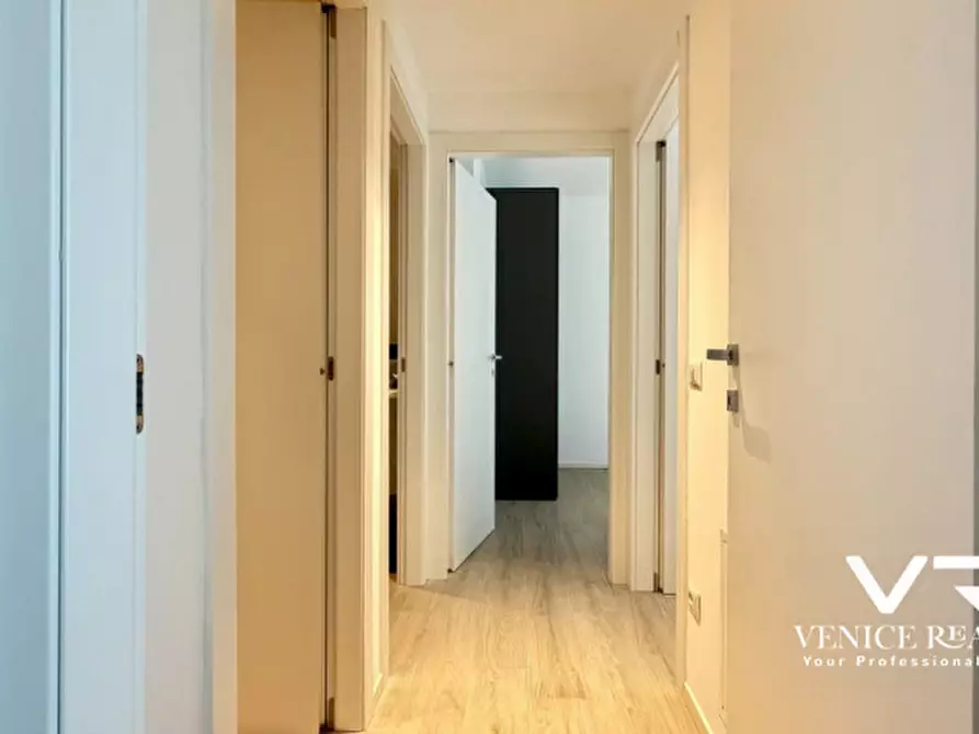 Immagine 16 di Appartamento in vendita  in viale oriente a Jesolo