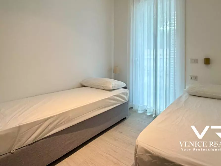 Immagine 22 di Appartamento in vendita  in viale oriente a Jesolo