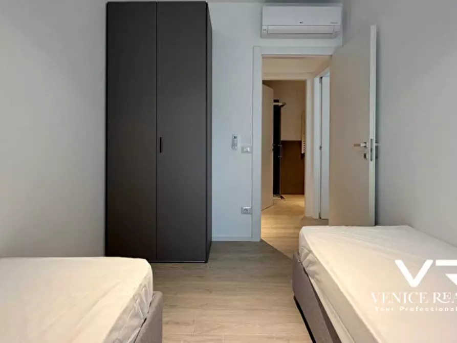 Immagine 23 di Appartamento in vendita  in viale oriente a Jesolo