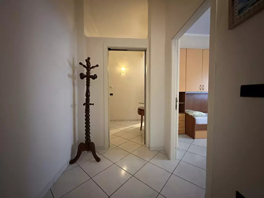 Immagine 15 di Appartamento in vendita  a Senigallia