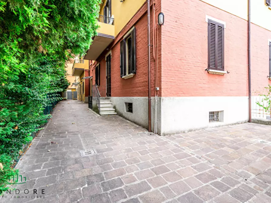 Immagine 3 di Appartamento in affitto  in VIA ALIDOSI 15 a Bologna