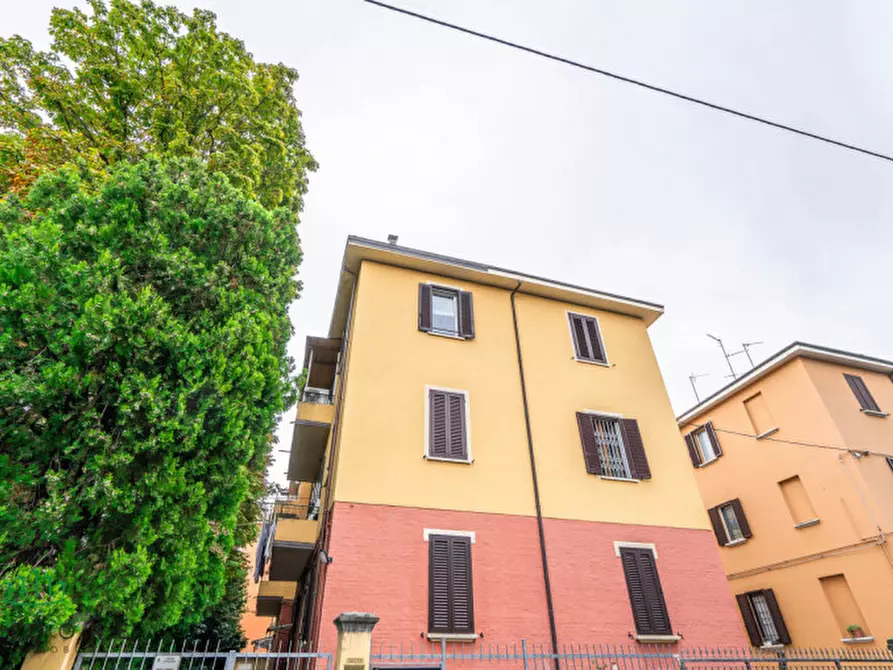 Immagine 4 di Appartamento in affitto  in VIA ALIDOSI 15 a Bologna