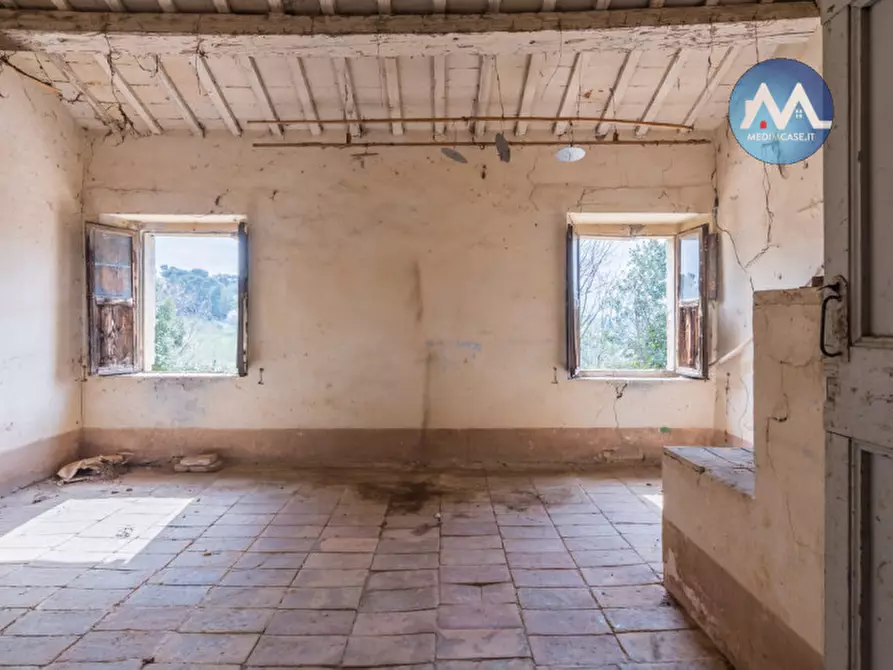 Immagine 14 di Rustico / casale in vendita  a Pesaro