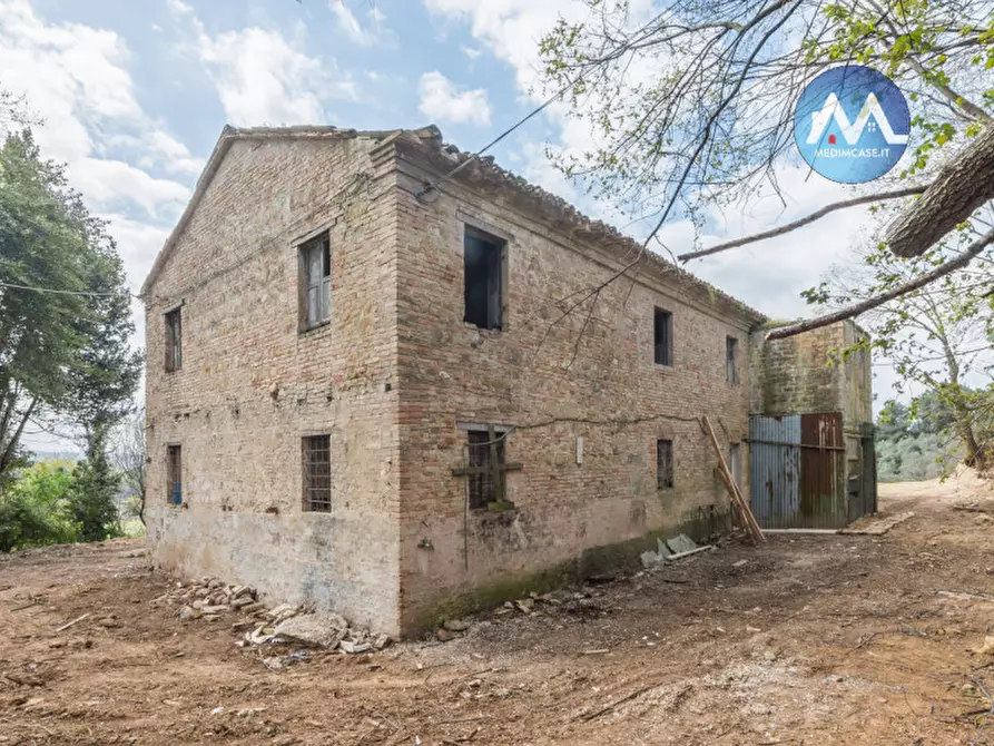Immagine 21 di Rustico / casale in vendita  a Pesaro