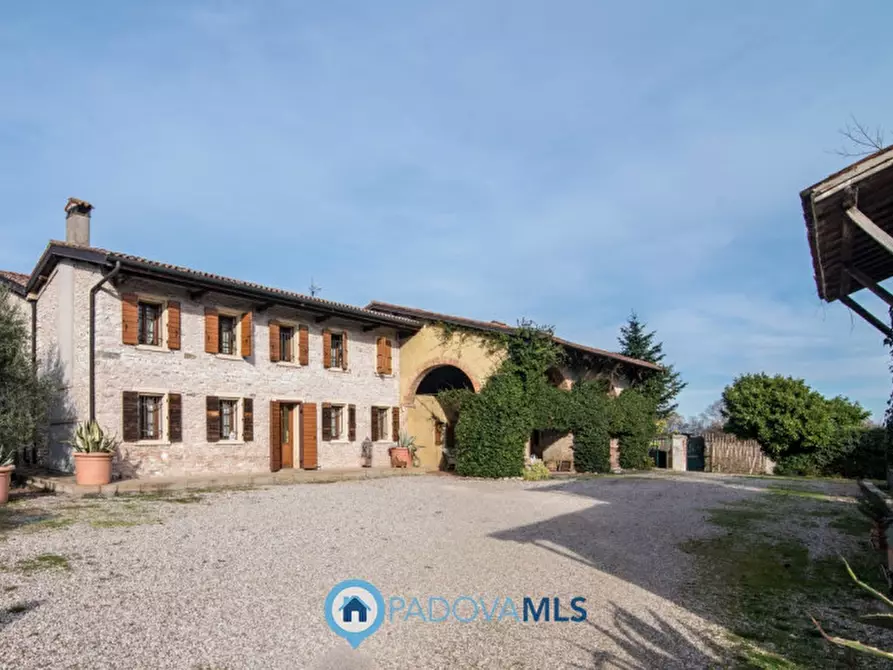 Immagine 1 di Villa in vendita  in Via Monte Cereo a Rovolon