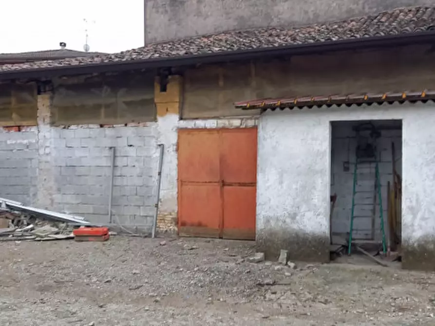 Immagine 1 di Rustico / casale in vendita  in Via B. Corbarelli a Calcinato