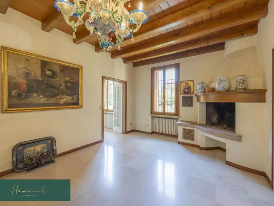 Immagine 9 di Villa in vendita  in Via Ciro Menotti a Verona