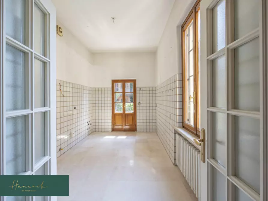 Immagine 14 di Villa in vendita  in Via Ciro Menotti a Verona